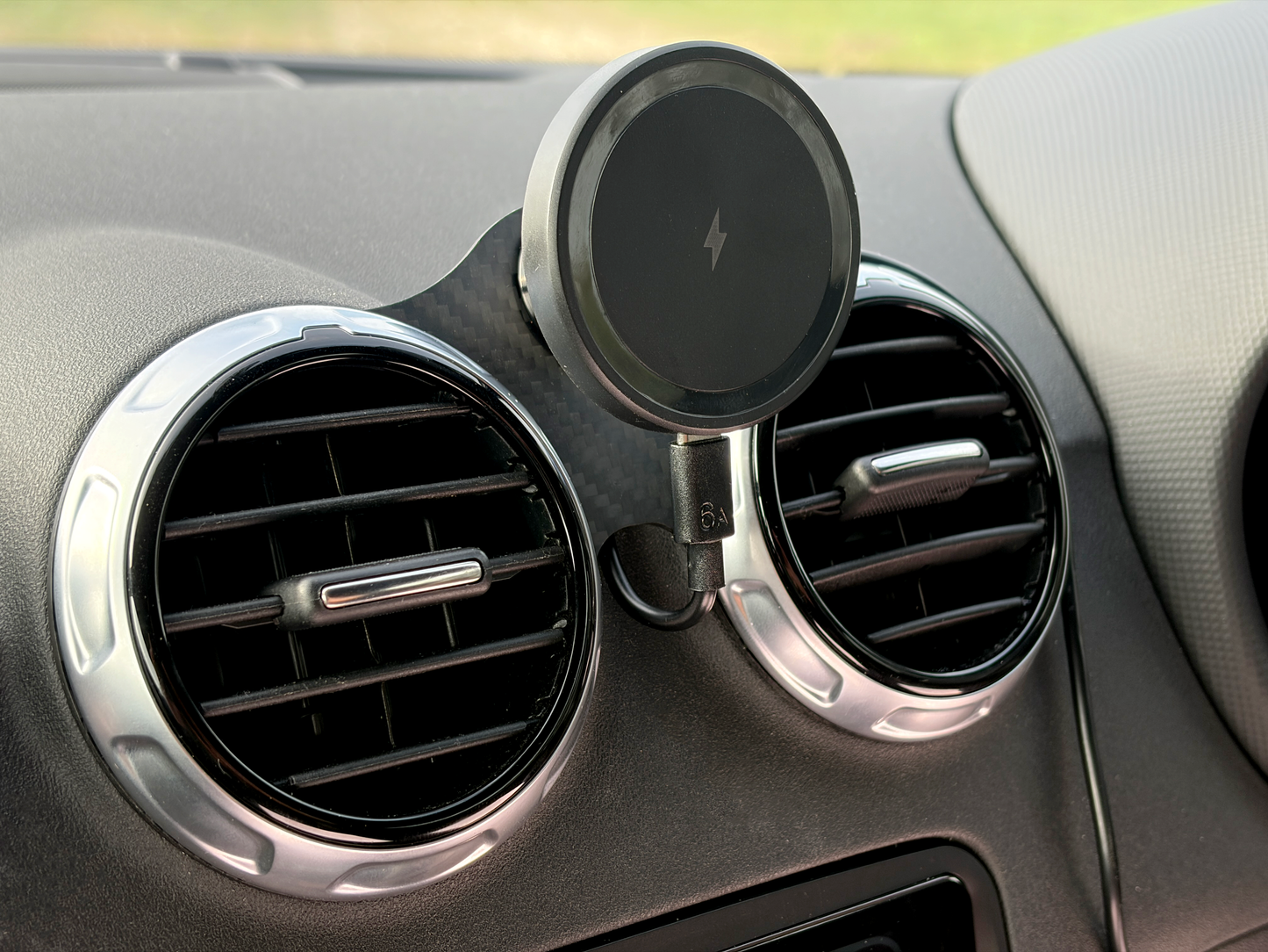 Carbon Fibre MagSafe Phone Charger Mount for Audi TT Mk.2 8J Mk2 TTS TTRS