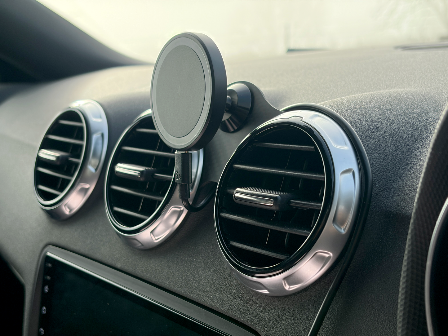 Carbon Fibre MagSafe Phone Charger Mount for Audi TT Mk.2 8J Mk2 TTS TTRS