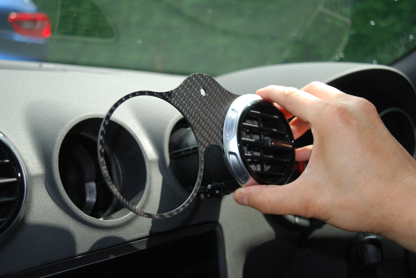 Carbon Fibre MagSafe Phone Charger Mount for Audi TT Mk.2 8J Mk2 TTS TTRS