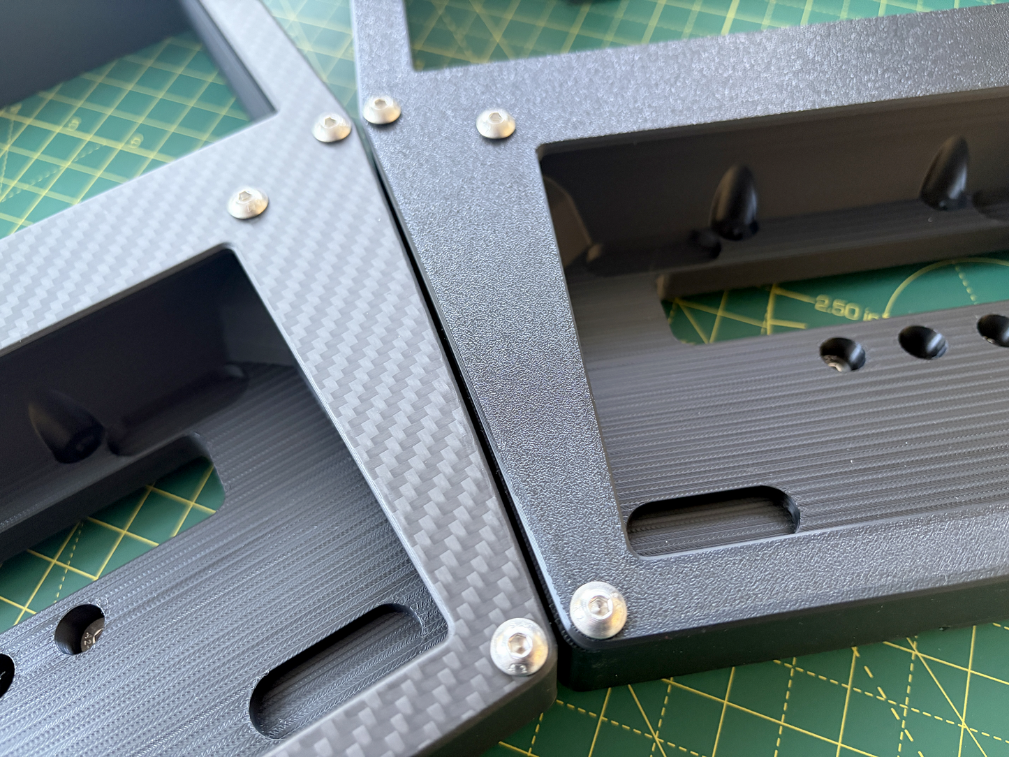 Stream Deck XL and Vocore 10" LCD Display Case for Sim Racing